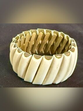 Vintage Bergere expansion stretch bracelet in WHITE
